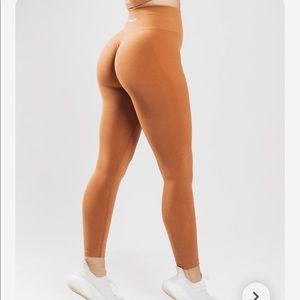Alphalete Amplify Leggings-Mandarin-Size M- Never Worn